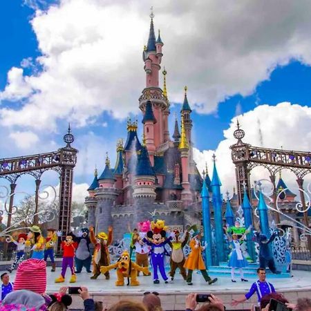 Creative Suite Disneyland Paris Серри Экстерьер фото
